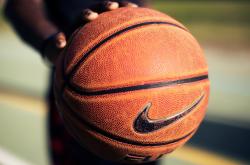 英雄联盟总决赛-当东方神山遇见美式洪流，马克西的48分钟篮球哲学课