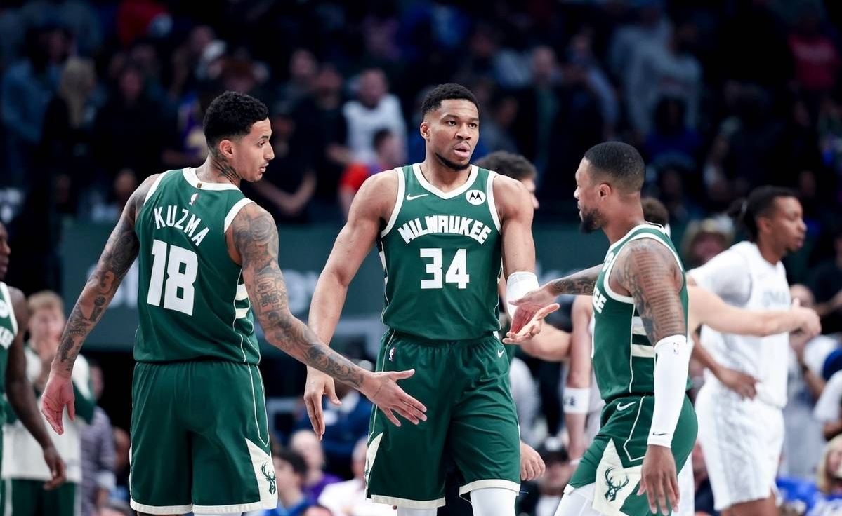 雄鹿大将受伤,球队以团结战胜老鹰的简单介绍 雄鹿大将受伤,球队以团结战胜老鹰的简单介绍