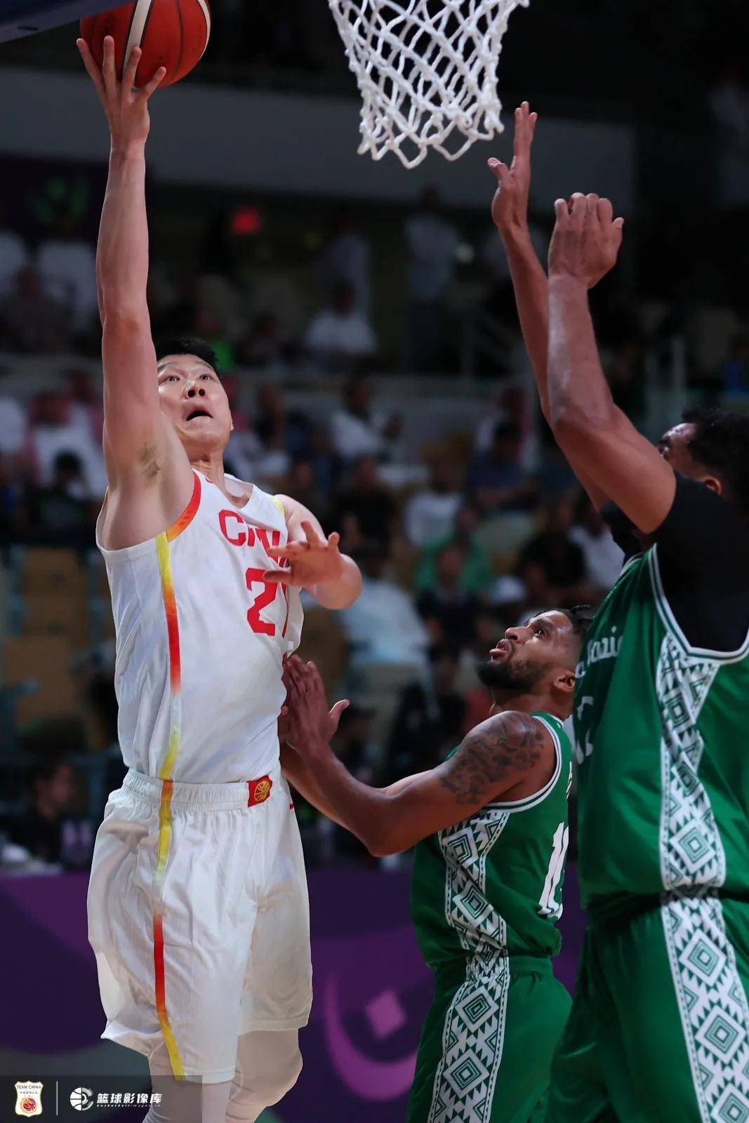 亚洲球队在国际赛场上力挫对手取得胜利的简单介绍