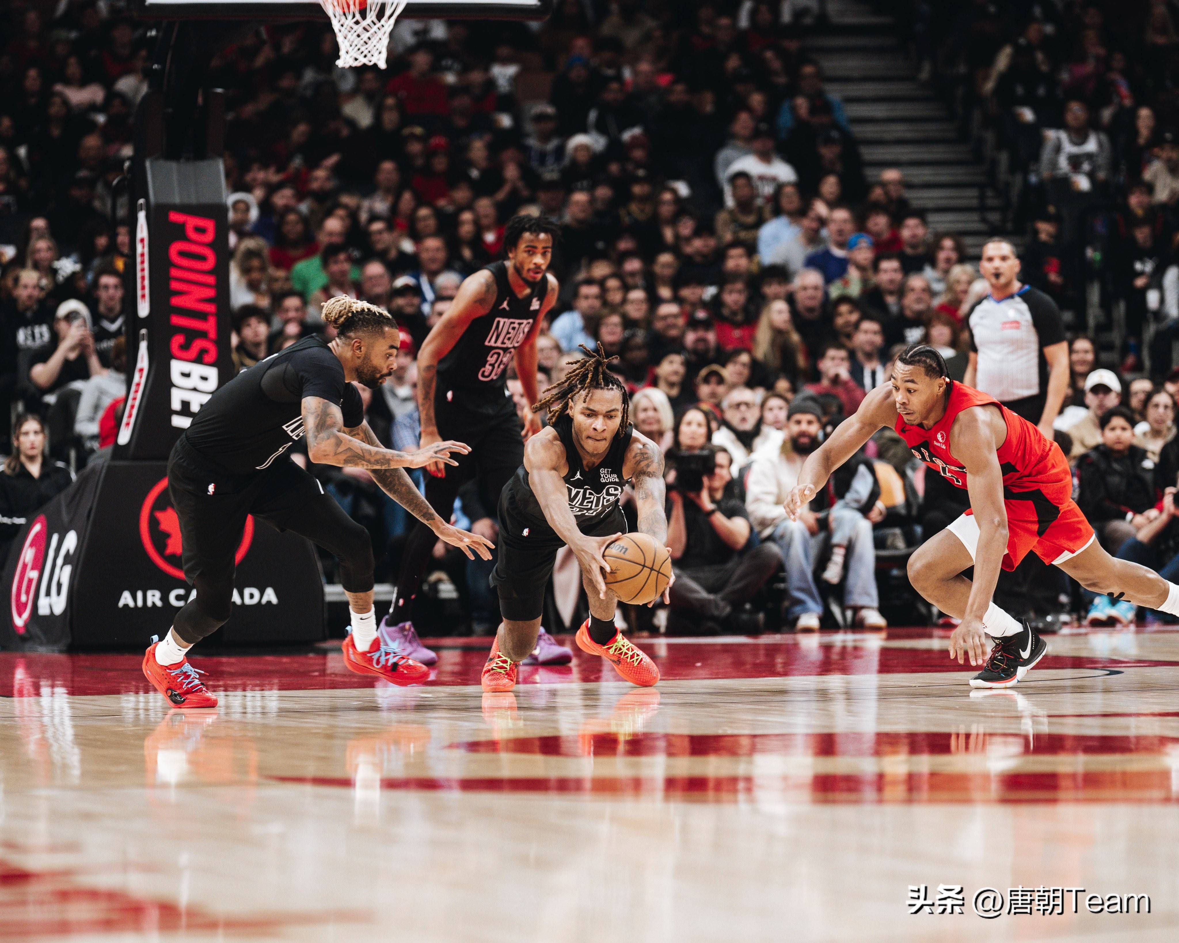 包含勇士队扩大优势，篮网队遭受连败的词条