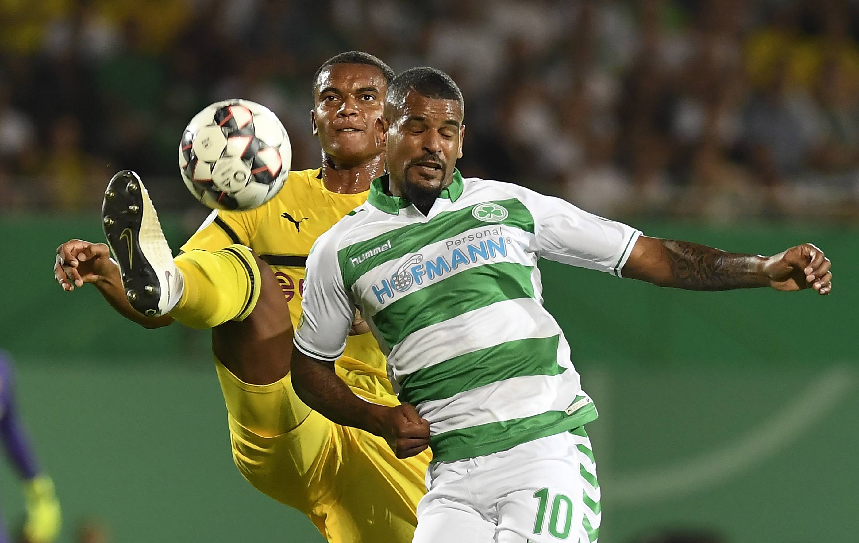 球队防守端再度绷紧,打出稳固防守局面 球队防守端再度绷紧,打出稳固防守局面