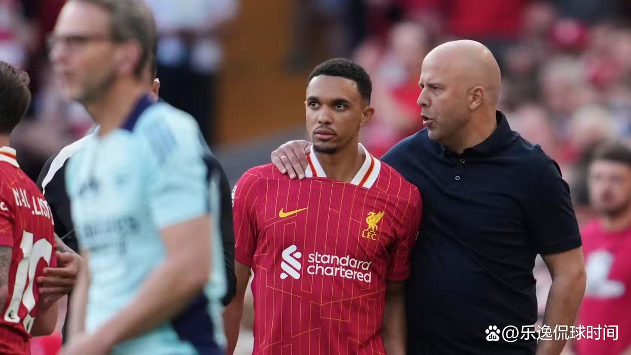 利物浦主场球迷欢呼喜极,皇马球迷欲哭无泪 利物浦主场球迷欢呼喜极,皇马球迷欲哭无泪