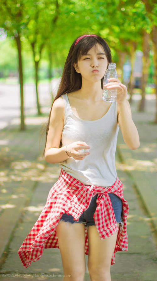 老鹰的两种形态,当天空的霸主与地面的猎手共同诠释猎杀本能