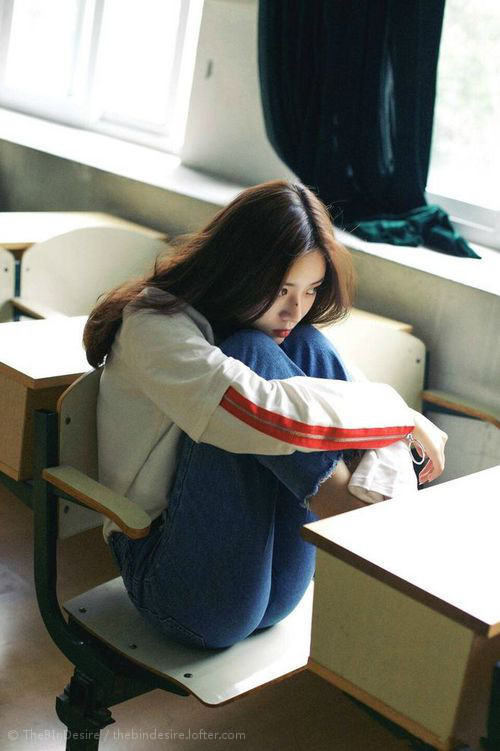 看到这个关键词组合,确实非常独特。它像一把钥匙,瞬间打开了一扇通往跨界想象力的大门。这绝非简单的信息拼贴,而是一个关于竞技本质、国家荣耀与俱乐部智慧的绝佳故事引子